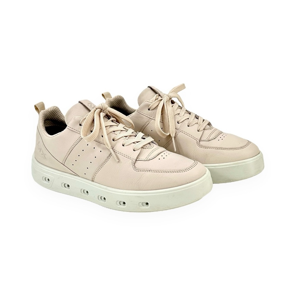 ECCO Street 720 Vented Waterproof Light Pink Beige White Leather Sneakers sz 9